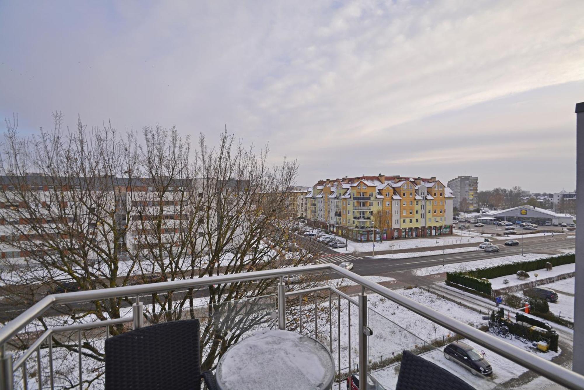Bryza - Osiedle Debina - Centrum *